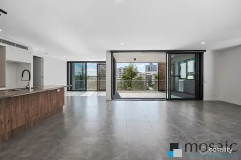 2304/100 Duporth Ave, Maroochydore, QLD 4558