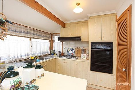 Property photo of 13 Rosscommon Place Seabrook VIC 3028
