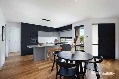 Property photo of 2 Mues Street Keilor East VIC 3033
