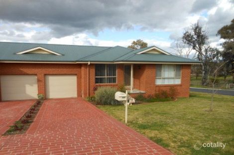 2/10 Petticoat Lane, Young, NSW 2594