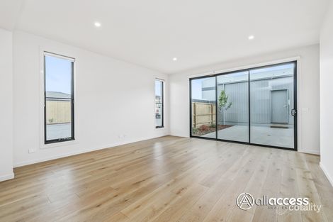 Property photo of 15 Villager Street Cranbourne East VIC 3977