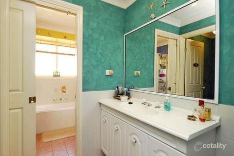 Property photo of 9 Cowdery Way Currans Hill NSW 2567