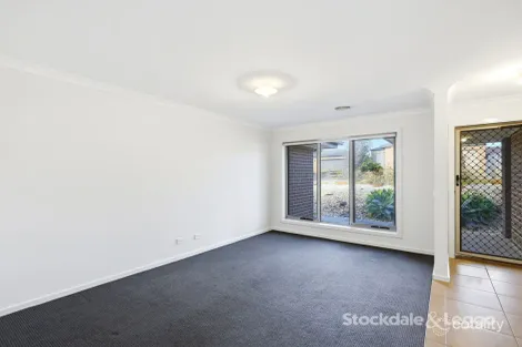 Property photo of 46 Lone Pine Square Bacchus Marsh VIC 3340
