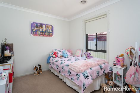 Property photo of 2/50 Paldi Crescent Glenfield Park NSW 2650