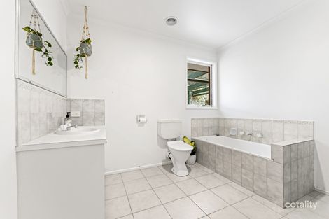 Property photo of 21 Chisholm Drive Lancefield VIC 3435