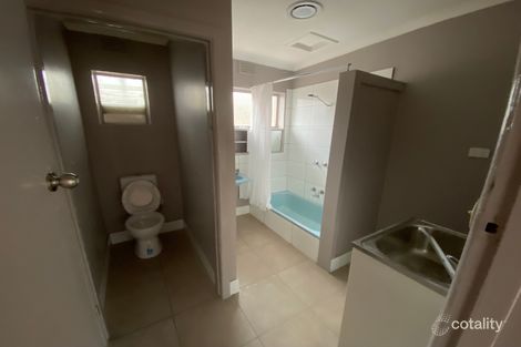 Property photo of 2/5 Adelaide Street St Albans VIC 3021