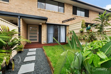 Property photo of 2/16 Oceanic Drive Mermaid Waters QLD 4218