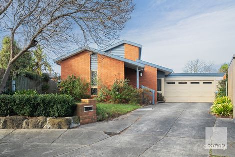 2 BARELLAN CL, ROWVILLE, VIC 3178