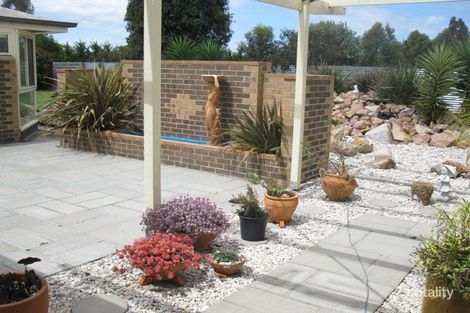 Property photo of 17 Howitt Avenue Eastwood VIC 3875