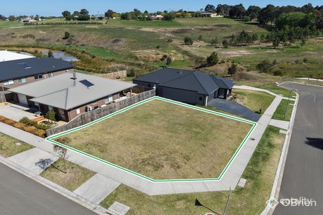 6 Myrtle Pl, Lucknow, VIC 3875