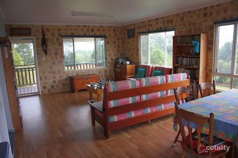 104 Mclean Rd, Lake Barrine, QLD 4884