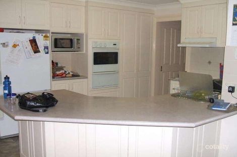 Property photo of 26 Wahroonga Drive Hillvue NSW 2340