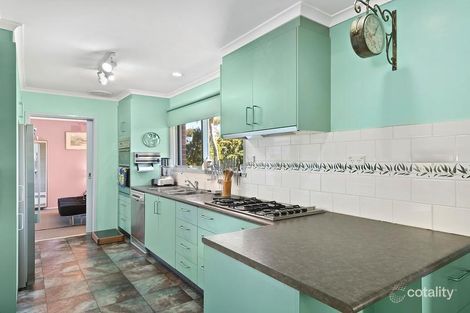 Property photo of 4 Lebunya Close Mooroolbark VIC 3138