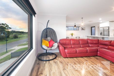 Property photo of 2 Valley Drive Canadian VIC 3350