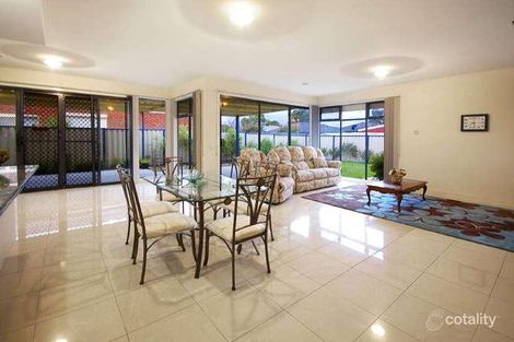 Property photo of 14 Marrowie Place Taylors Hill VIC 3037