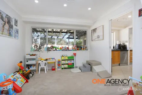 Property photo of 22 Heron Crescent St Clair NSW 2759