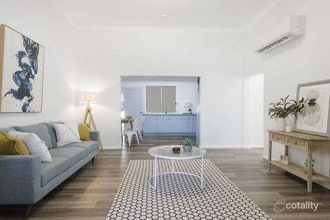 Property photo of 32 Medcraf Street Park Avenue QLD 4701