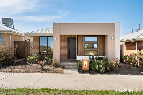 Property photo of 30 Precinct Walk Clyde North VIC 3978