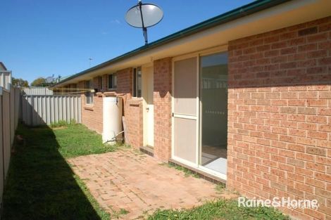 Property photo of 2/2 Sundown Drive Kelso NSW 2795