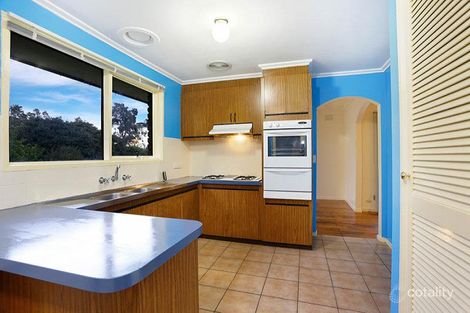 Property photo of 4 Rhus Close Endeavour Hills VIC 3802