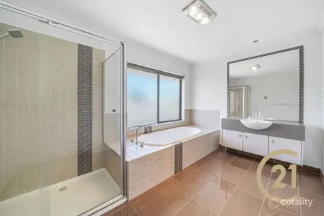 Property photo of 1 Linlithgow Parade Caroline Springs VIC 3023