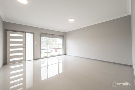 Property photo of 16 Coventry Crescent Denham Court NSW 2565