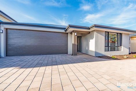2/9a Hewton St, Morley, WA 6062