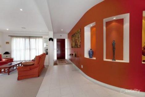 Property photo of 10 Inverness Place Heatherton VIC 3202