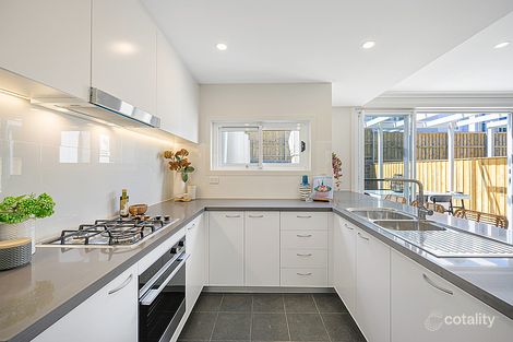 Property photo of 2 Chloe Circuit Norwest NSW 2153