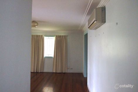 Property photo of 5 Dirkala Street Mansfield QLD 4122