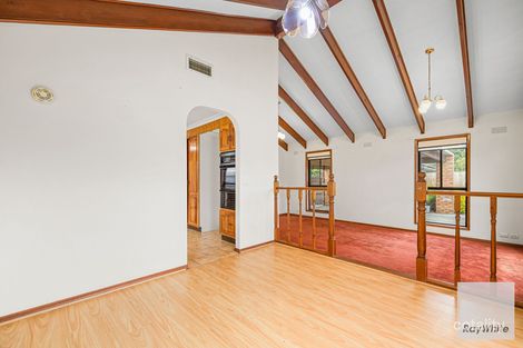 Property photo of 6 Tekapo Crescent Taylors Lakes VIC 3038