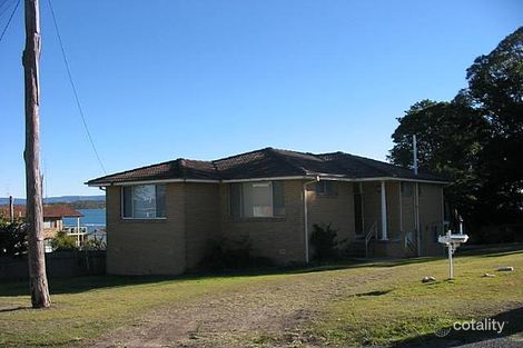 18 Peverill St, Mannering Park, NSW 2259