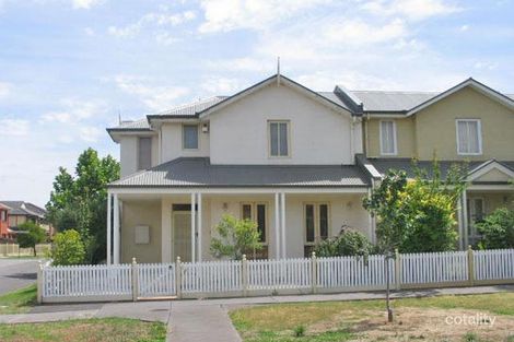 11 Waterford Ave, Maribyrnong, VIC 3032