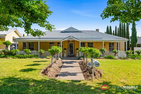 Property photo of 23 Cowan Place Lloyd NSW 2650