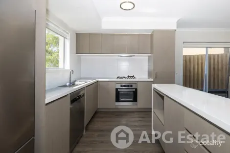 Property photo of 21 Loxley Circuit Westmeadows VIC 3049