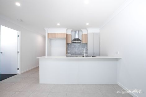 Property photo of 41 Huon Place Hillcrest QLD 4118