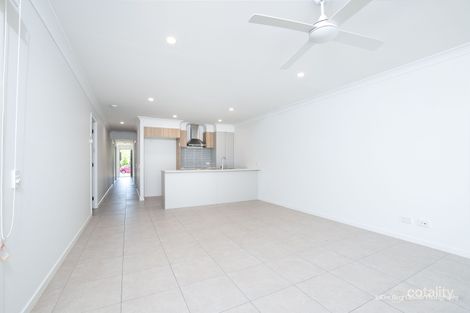 Property photo of 41 Huon Place Hillcrest QLD 4118