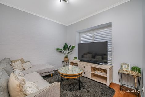 Property photo of 2/215 Brisbane Water Drive Point Clare NSW 2250
