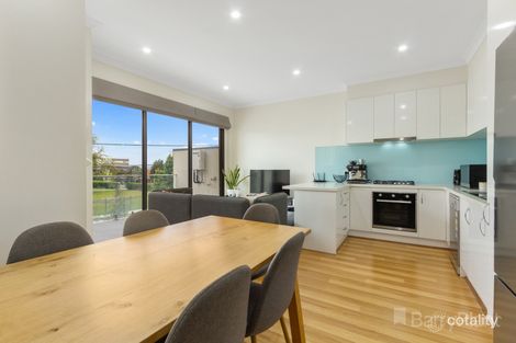 Property photo of 2/18 Alwyn Street Bayswater VIC 3153