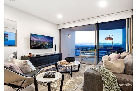 Property photo of 402/51 Peerless Avenue Mermaid Beach QLD 4218