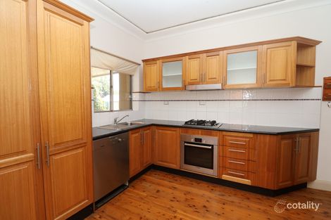 Property photo of 10 Macleay Street Turvey Park NSW 2650