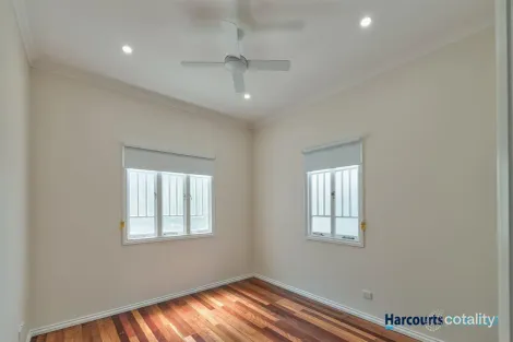 Property photo of 80 Riding Road Hawthorne QLD 4171