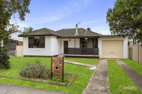 Property photo of 55 Amalfi Street Lurnea NSW 2170