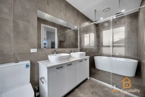 Property photo of 18 Geller Circuit Tarneit VIC 3029