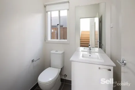 Property photo of 38 Aspect Drive Keysborough VIC 3173