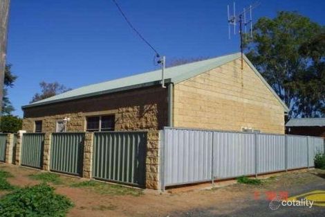 Property photo of 16 Merilba Street Narromine NSW 2821