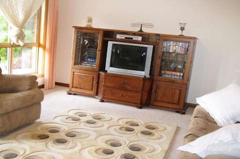 Property photo of 8 Minerva Grove Happy Valley SA 5159