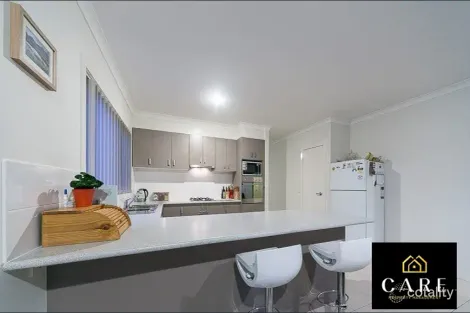 Property photo of 23 Everly Circuit Pakenham VIC 3810