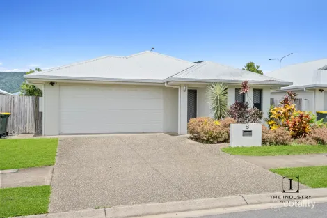 Property photo of 8 Yumbabulla Green Smithfield QLD 4878