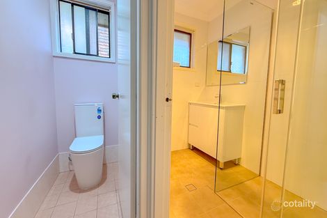 Property photo of 4 Canterbury Road St Johns Park NSW 2176